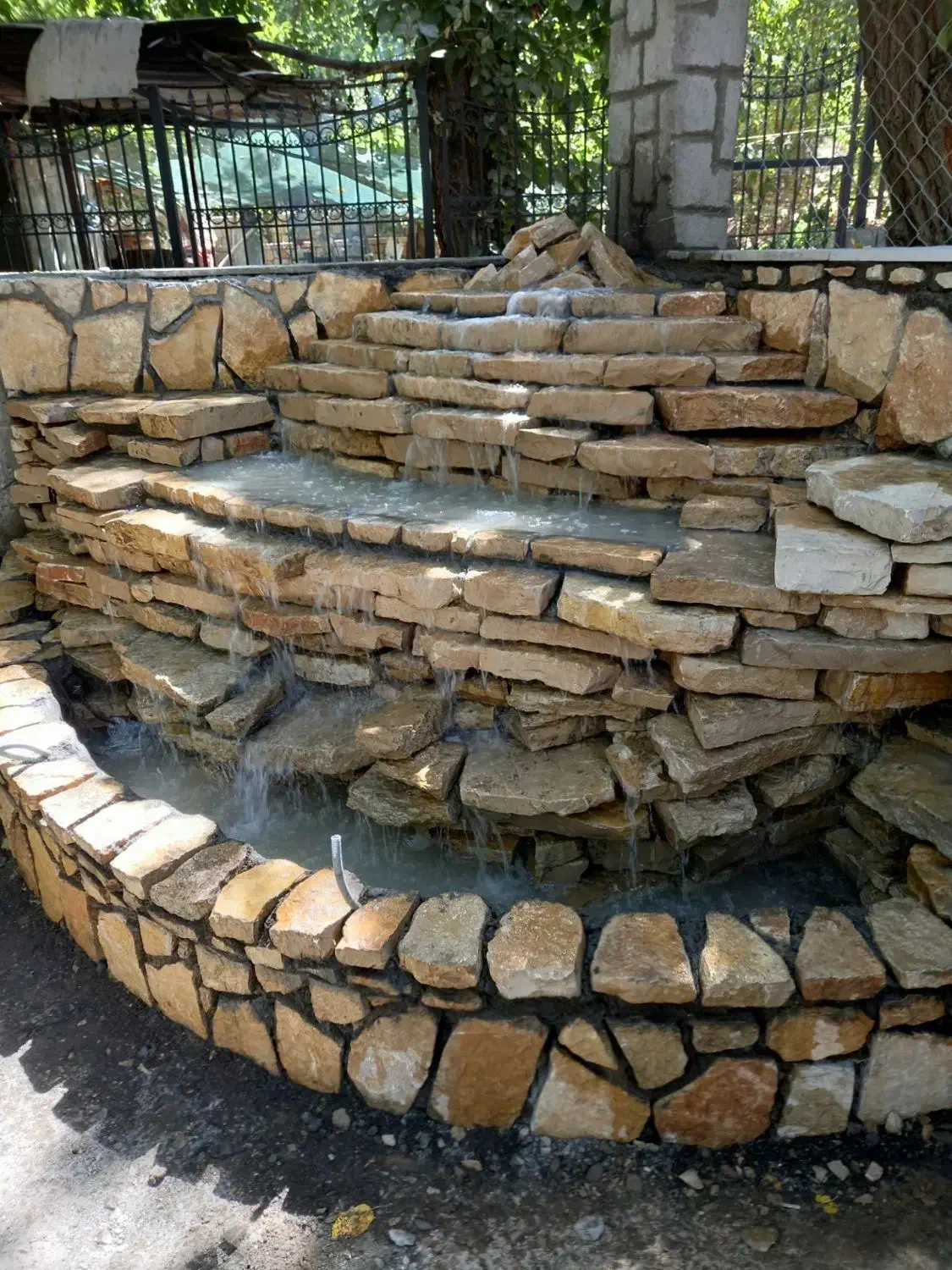 اجرای سنگ تاوه کف و نما و تزئینات باغ وویلا|خدمات پیشه و مهارت|گلمکان, |دیوار