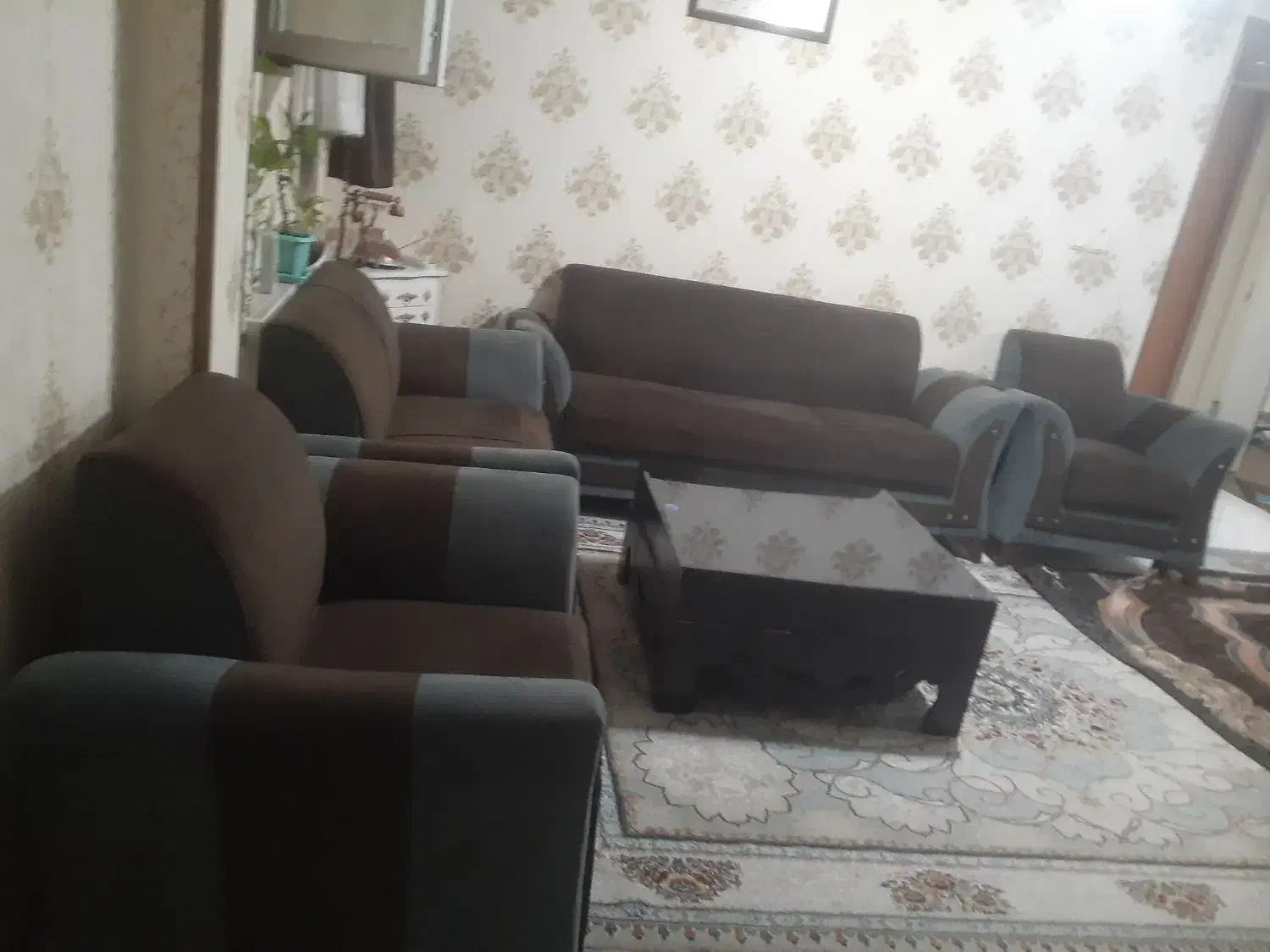 مبل ۷نفره ومیز وسط با 3تا گل میز|مبلمان خانگی و میز عسلی|شیراز, شهرک گلستان شمالی|دیوار