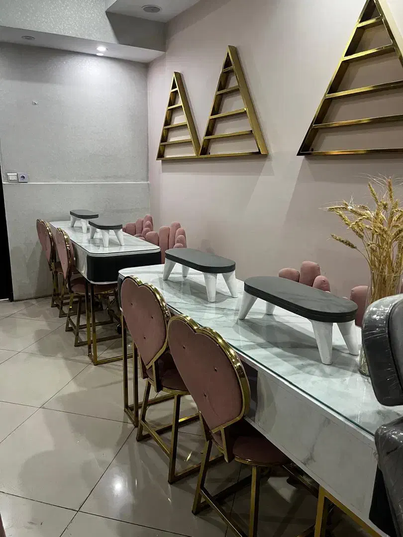 اجاره صندلی و اتاق در سالن زیبایی کاملا مجهز|خدمات آرایشگری و زیبایی|ری, اقدسیه|دیوار