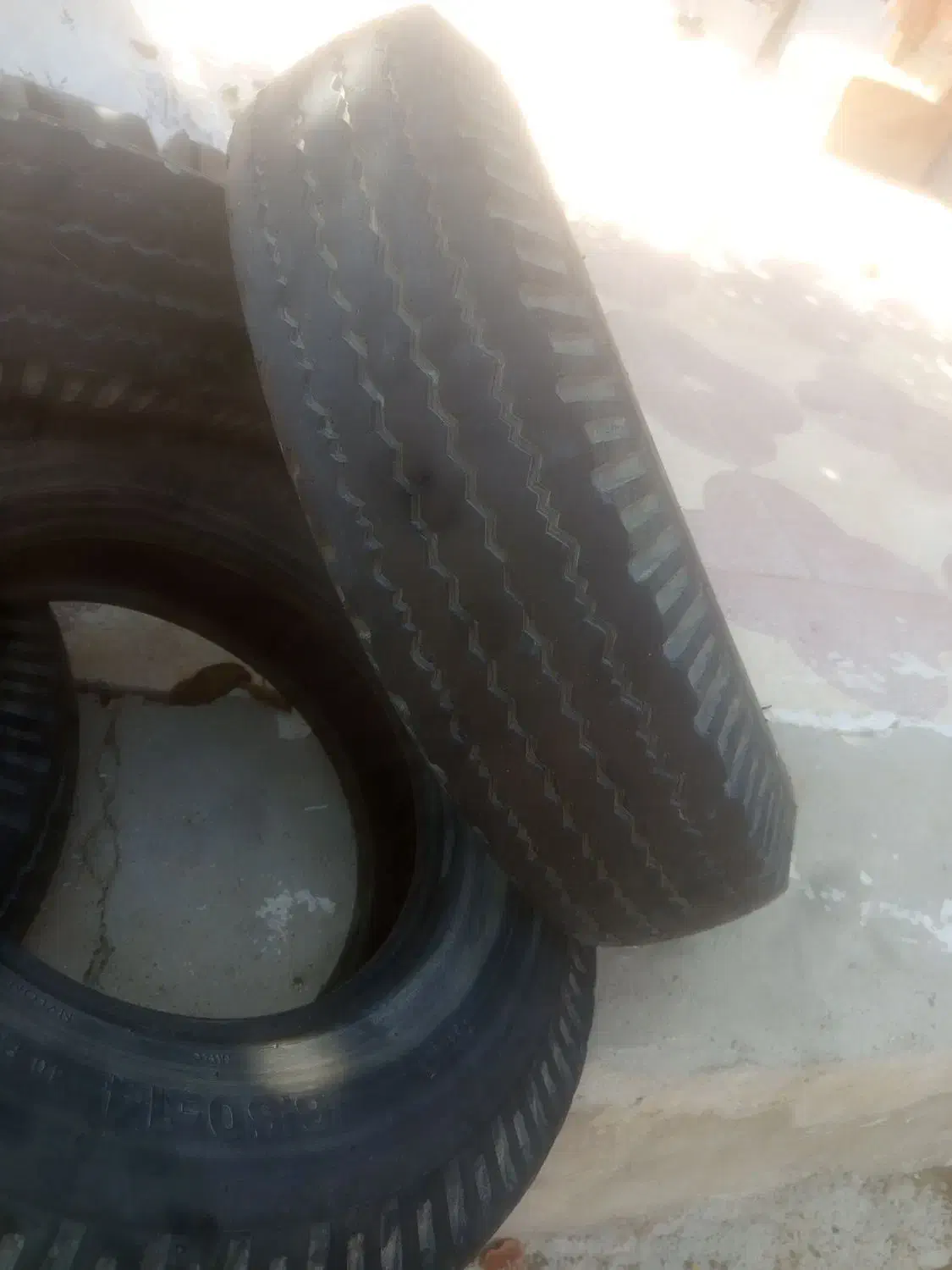 لاستیک   مزدا ۴عدد ۶۰و۷۰درصد کسی خواست درخدمت هستم|قطعات یدکی و لوازم جانبی|شیراز, میانرود|دیوار