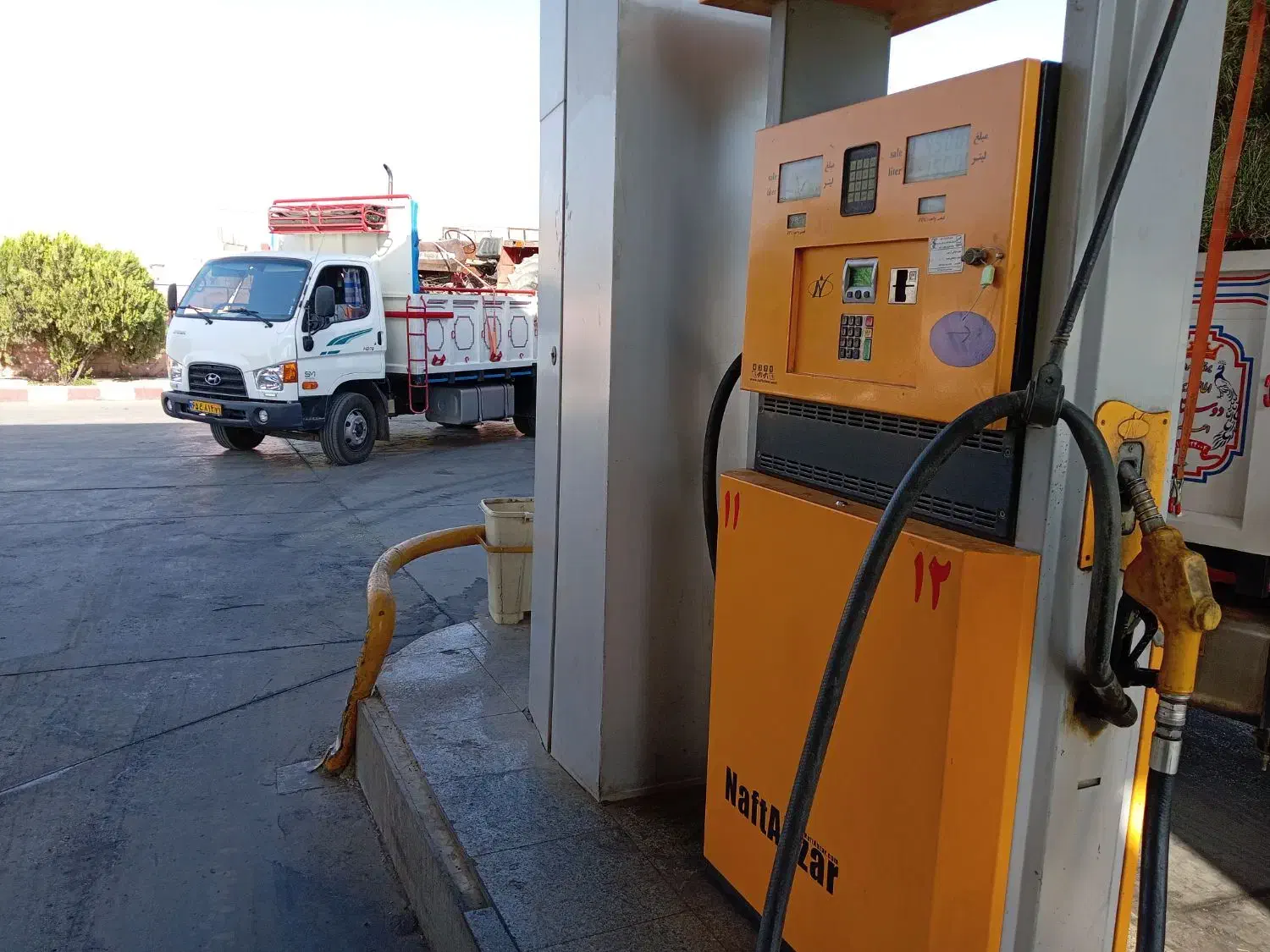 معاوضه یا فروش هیوندا 8 تن|خودرو سنگین|لردگان, |دیوار