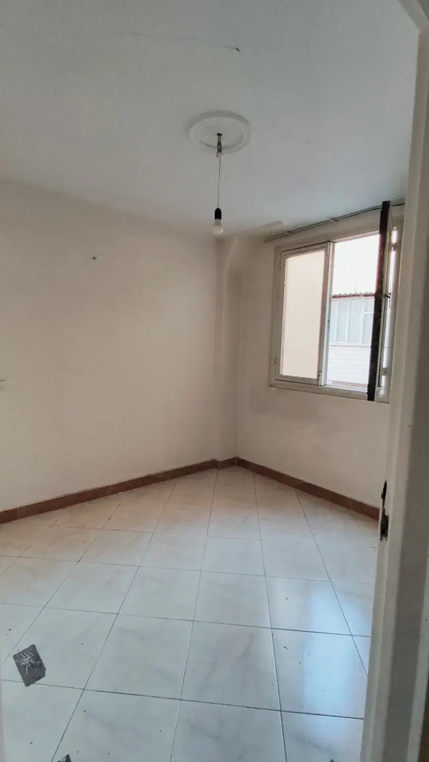 48متر پارکینگ انباری شکوفه عارف شمالی شکوری