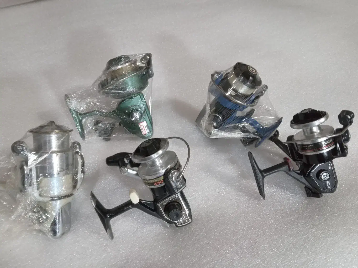 چوب و چرخهای قدیمی استوک|ماهیگیری|رشت, نیروی دریایی|دیوار