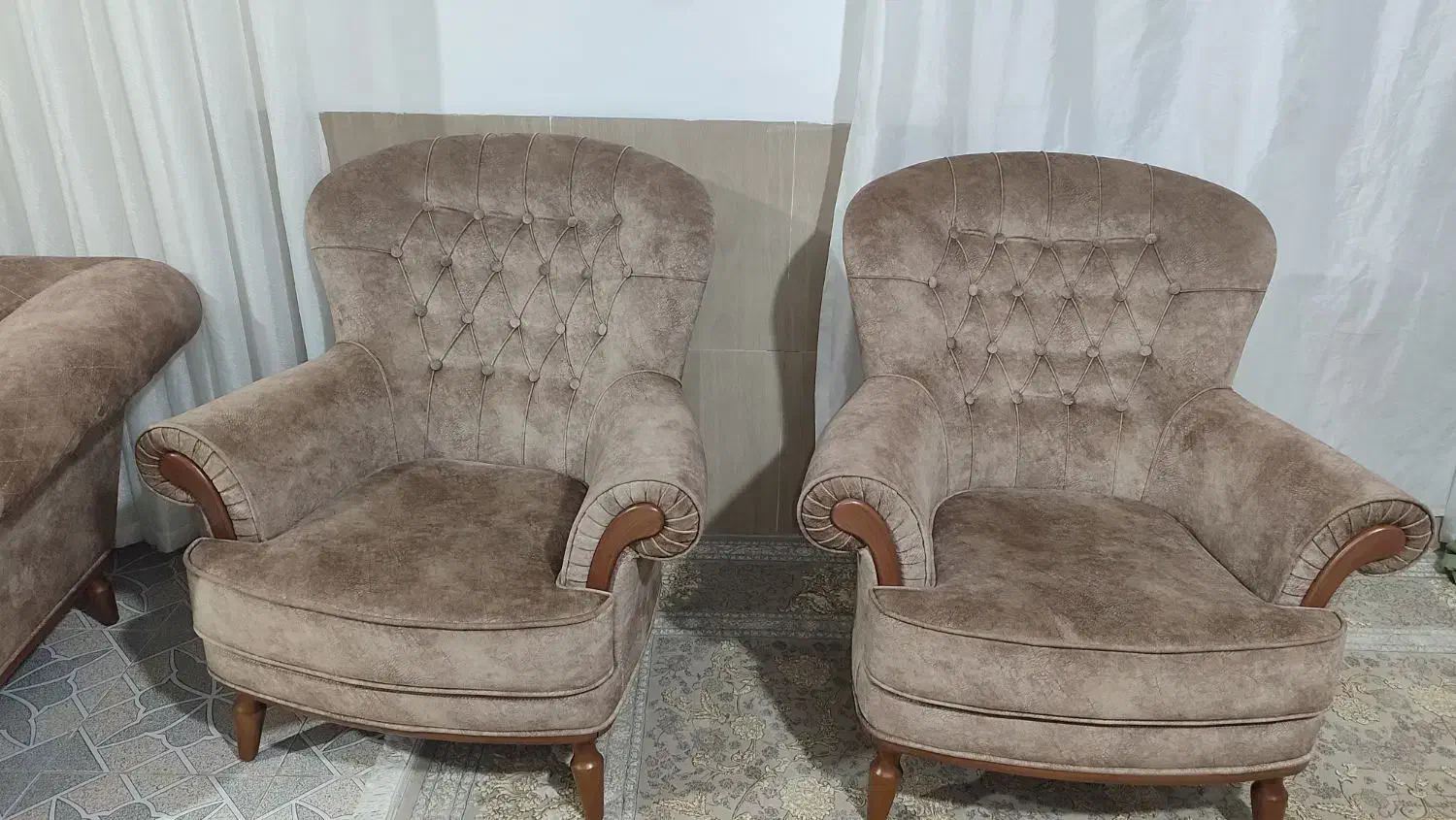 مبل|مبلمان خانگی و میز عسلی|قلعه شاهین, |دیوار