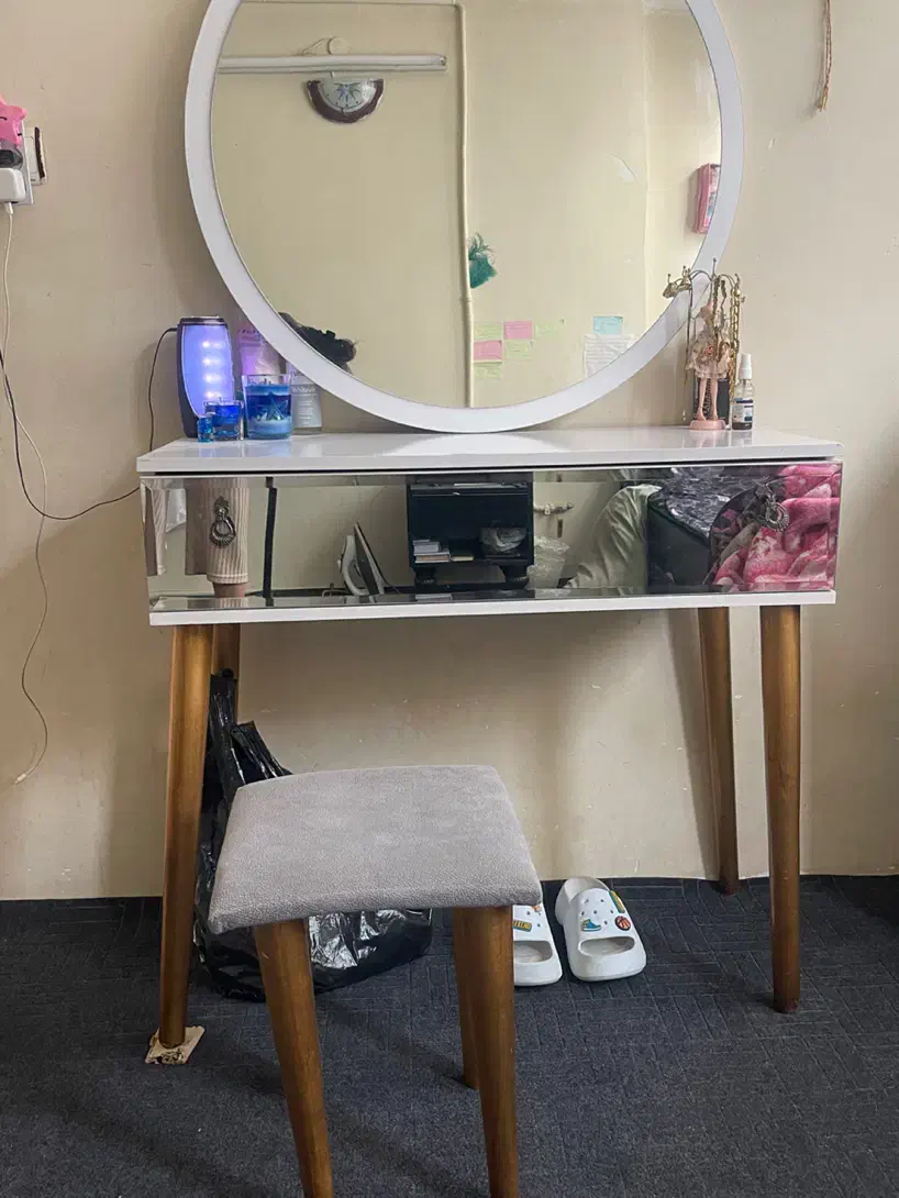 میز آرایش|مبلمان خانگی و میز عسلی|مشهد, کارمندان دوم|دیوار