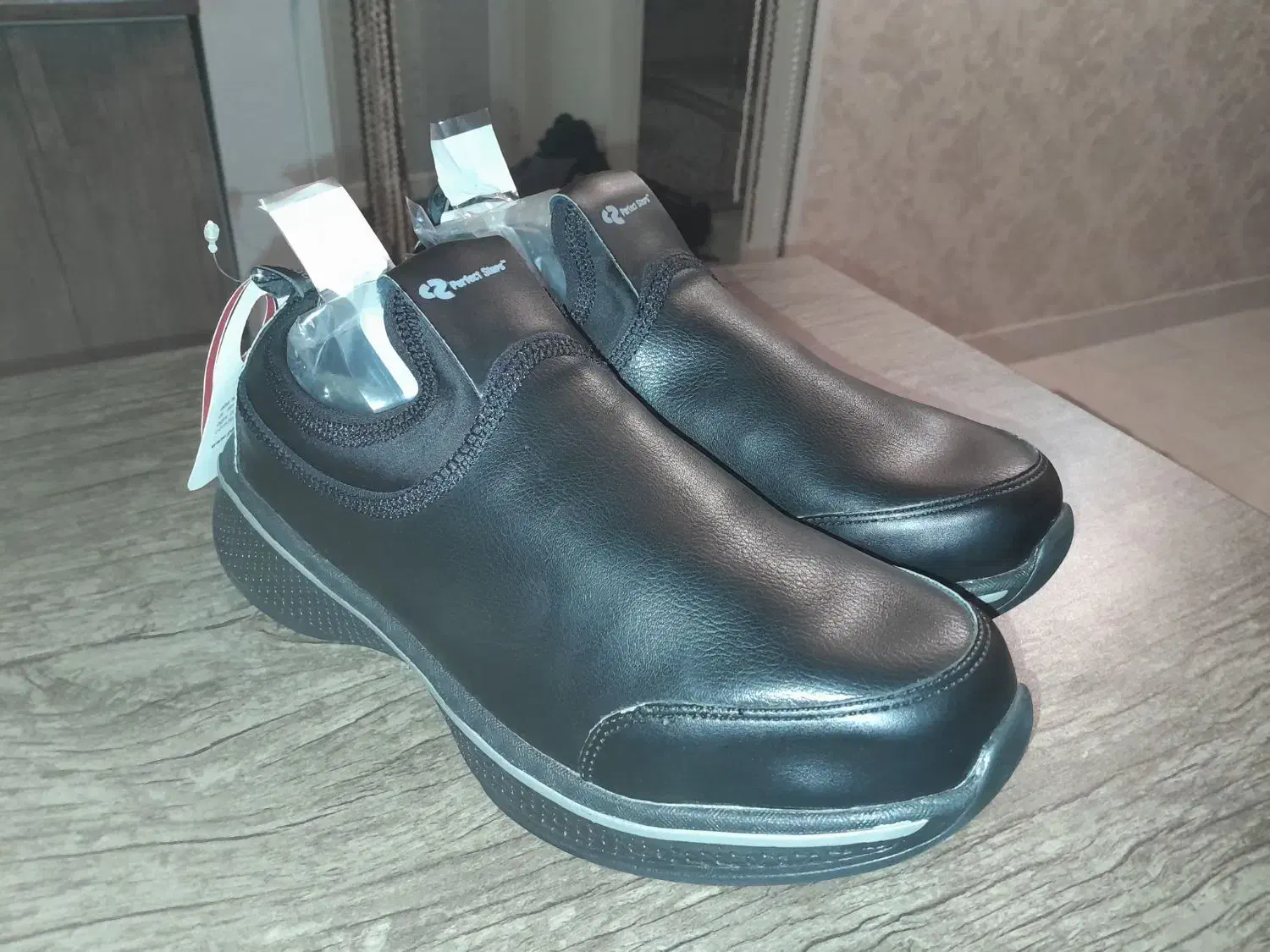 کفش چرم اسپورت|کیف، کفش، کمربند|اندیشه, شهرک کوثر|دیوار