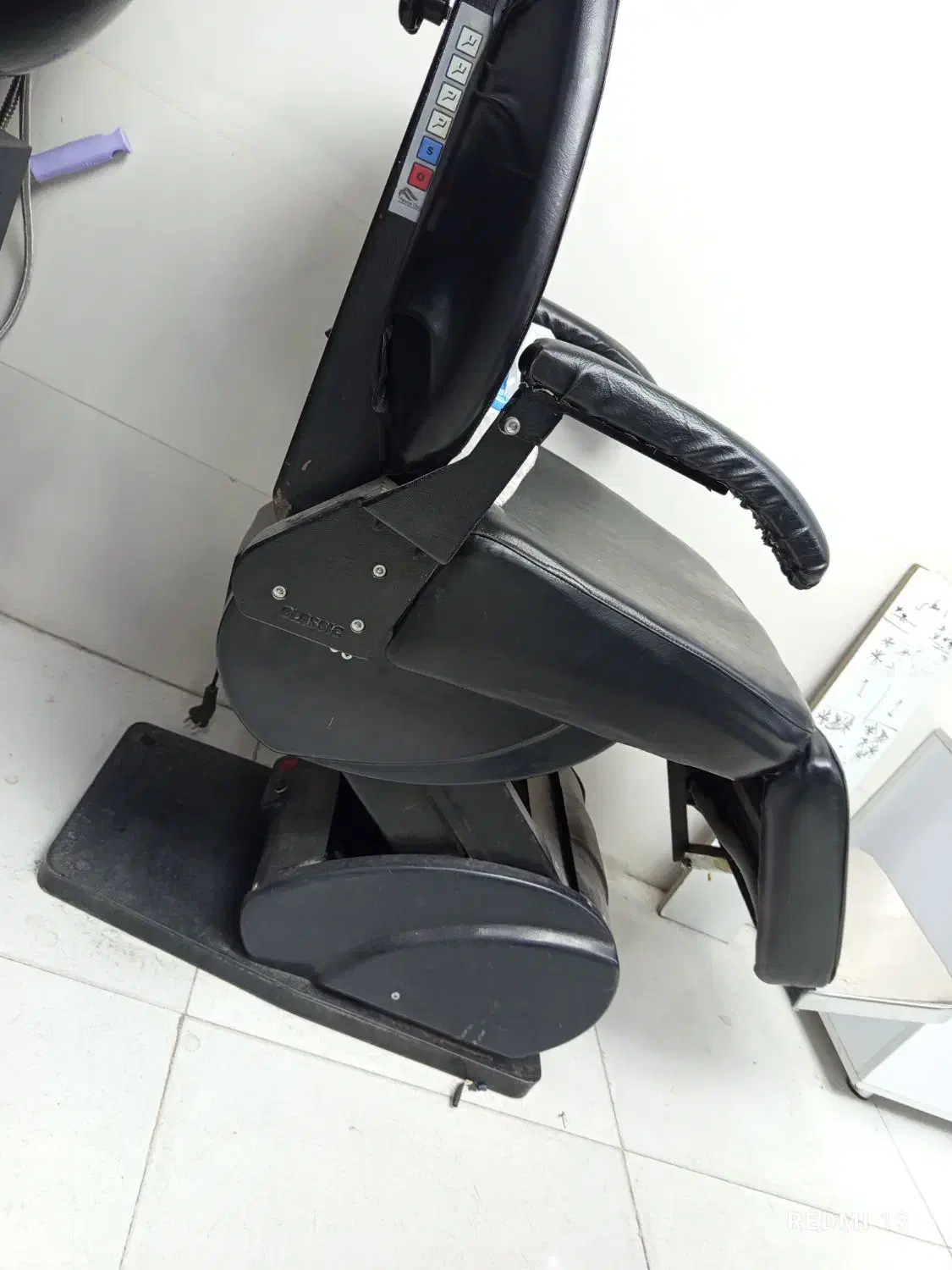 صندلی برقی|آرایشگاه و سالن‌های زیبایی|مسجد سلیمان, |دیوار