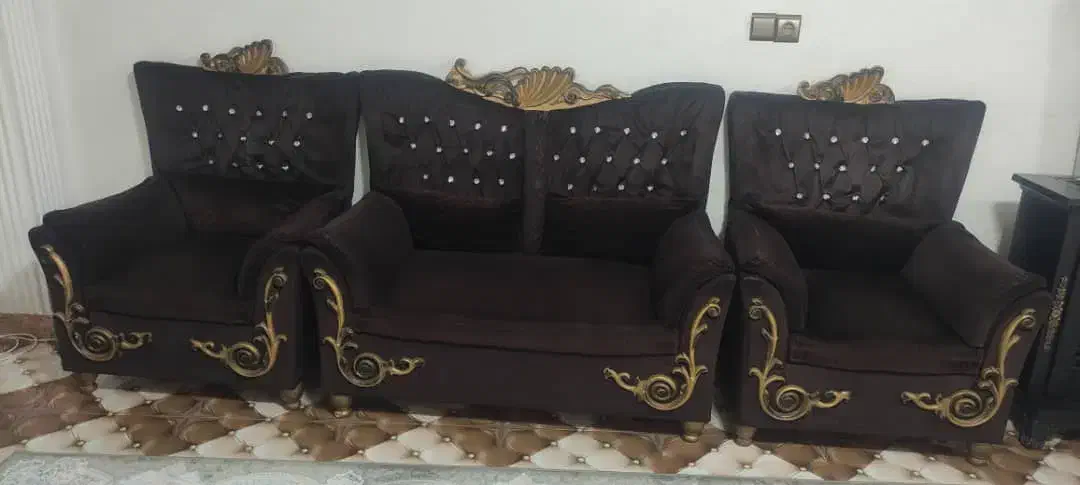 مبل هفت نفره تمیز|مبلمان خانگی و میز عسلی|رشت, کوی امام رضا|دیوار