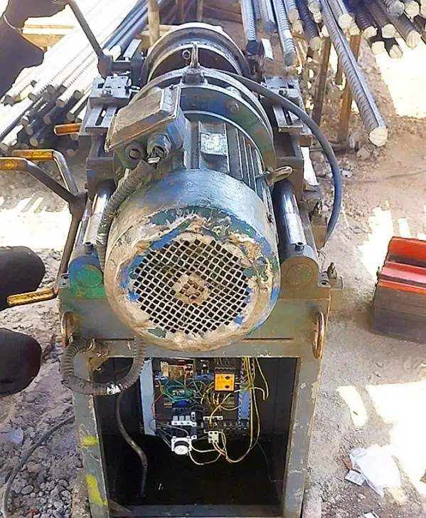 برقکار ـ برق کار (صنعتی - ساختمانی)|خدمات پیشه و مهارت|پرند, فاز ۶|دیوار