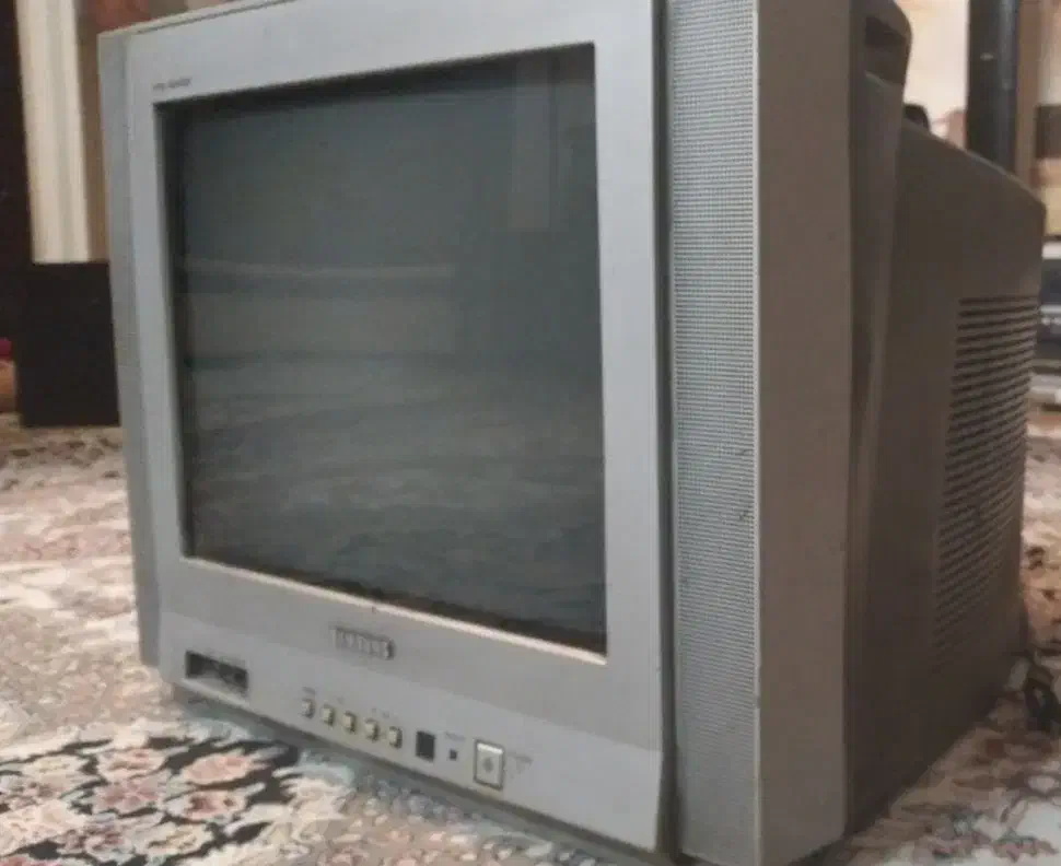 تلویزیون ۱۴ اینچ رنگی سالم|تلویزیون و پروژکتور|شهریار, شهریار|دیوار