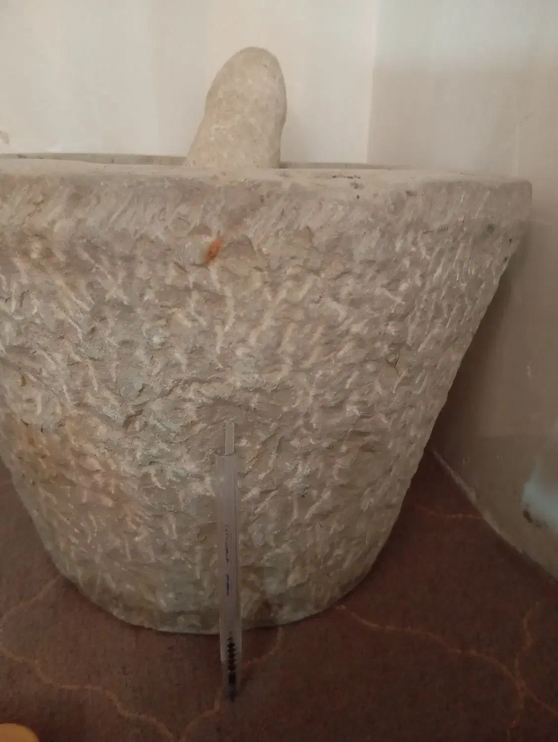 هاونگ سنگی بسیارقدیمی|کلکسیون اشیاء عتیقه|قم, بکایی|دیوار