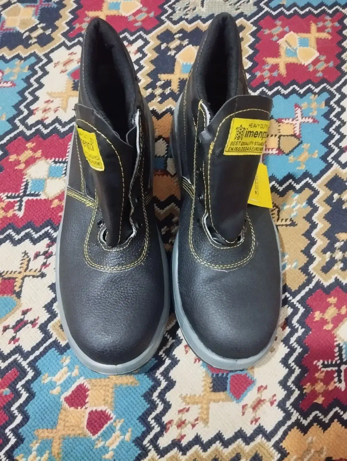 کفش ایمنی سایز۴۳و۴۲نونو|کیف، کفش، کمربند|شوشتر, |دیوار