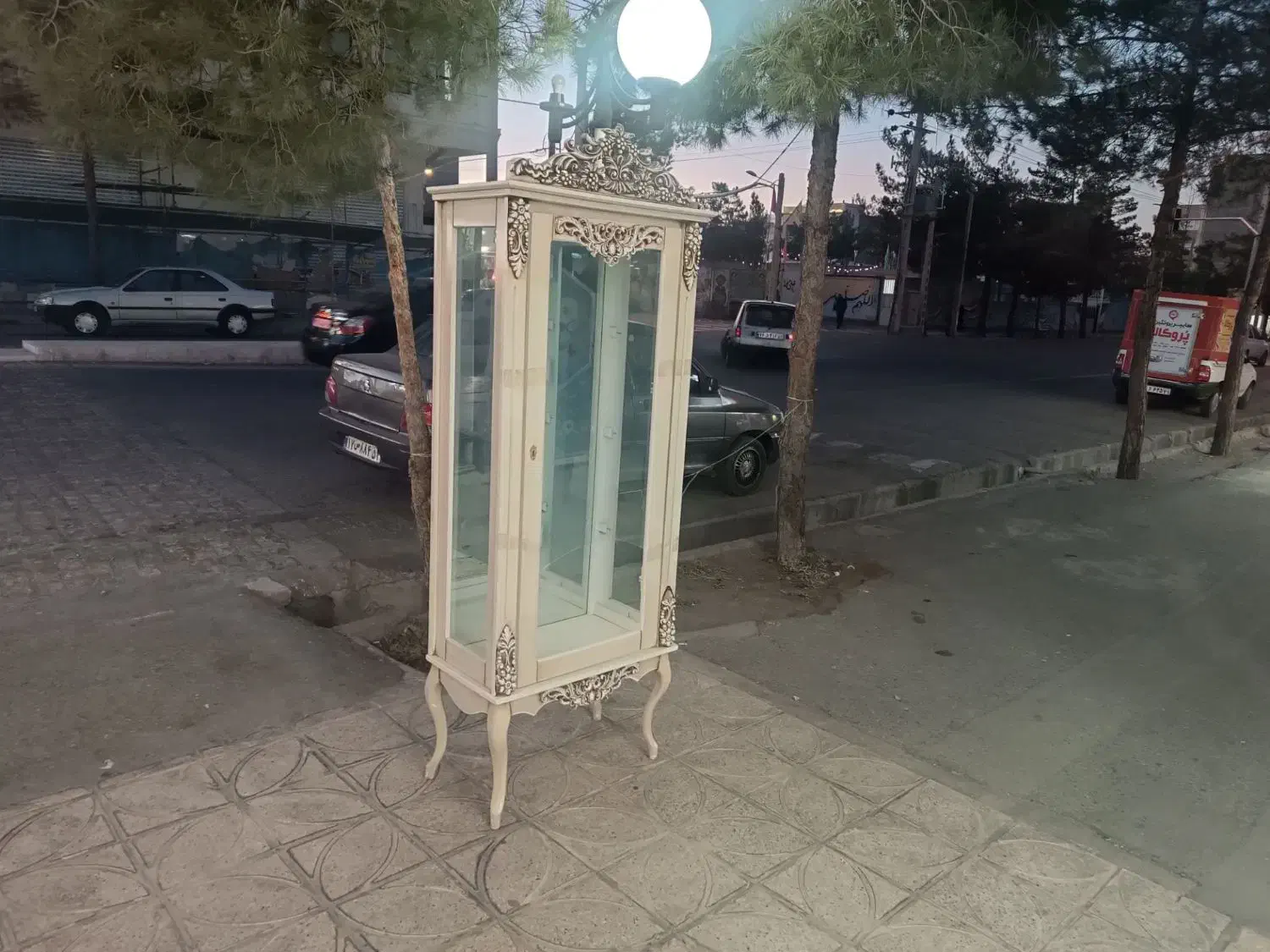 گنجه سالم در حد نو نو|بوفه، ویترین، کنسول|بیرجند, |دیوار