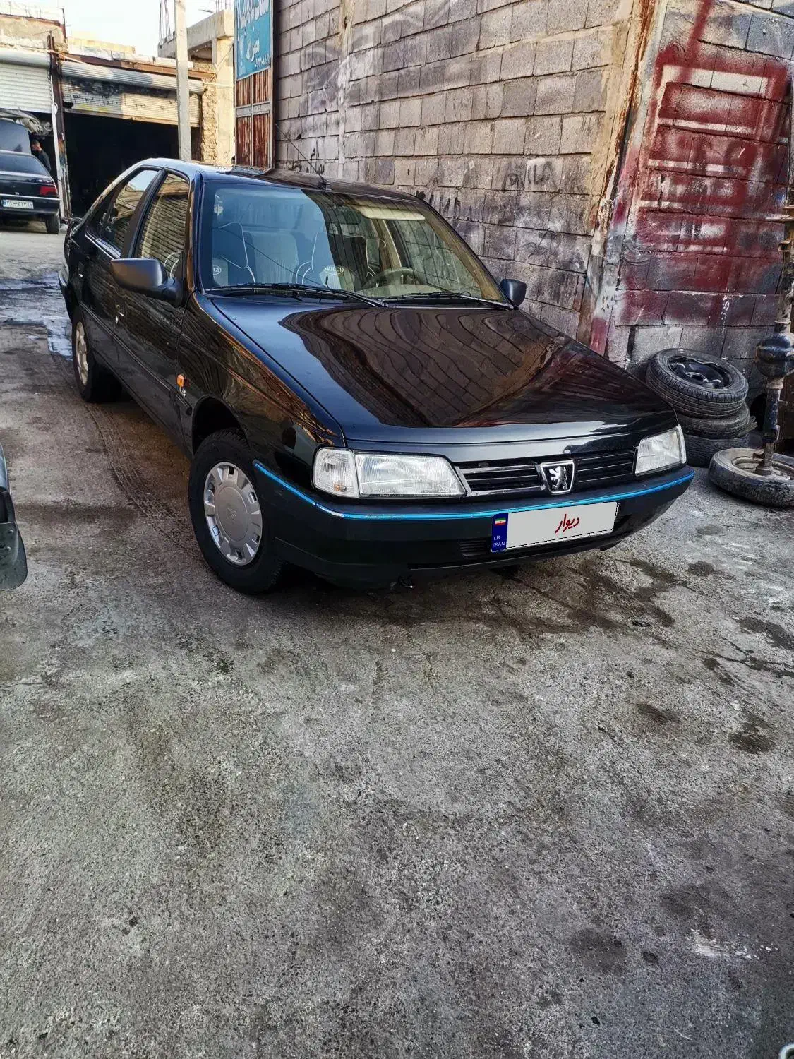 پژو 405مشکی در حد|خودرو سواری و وانت|نوشین شهر, |دیوار