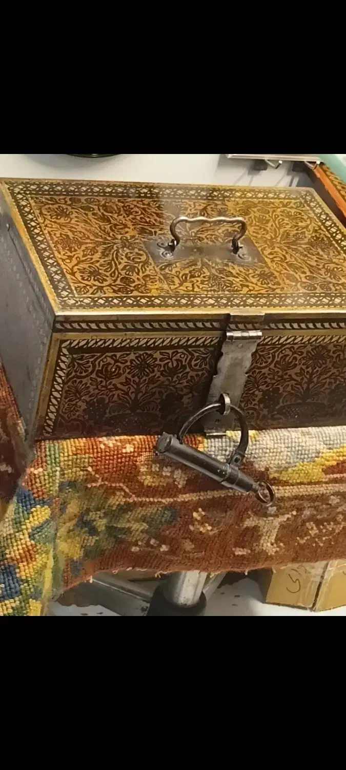 صندوق روسی صدساله ساله بکر تمام فابریک|کلکسیون اشیاء عتیقه|تهران, ایوانک|دیوار