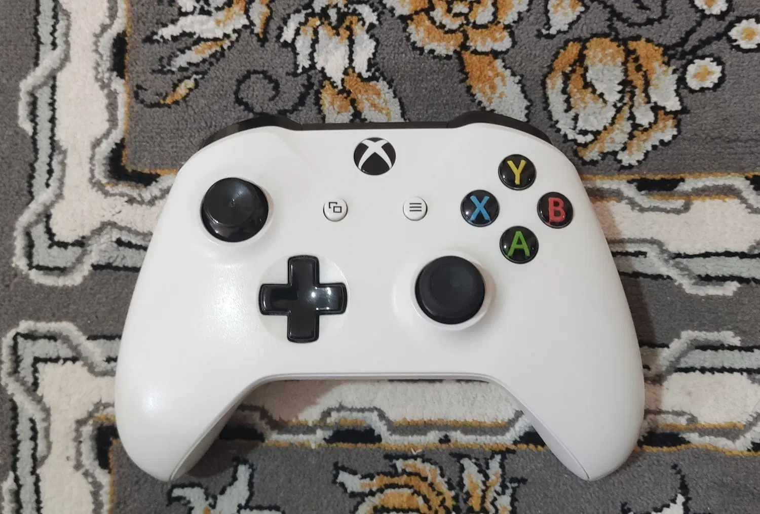 Xbox One S 1T|کنسول، بازی ویدئویی و آنلاین|شیراز, غدیر شمالی|دیوار