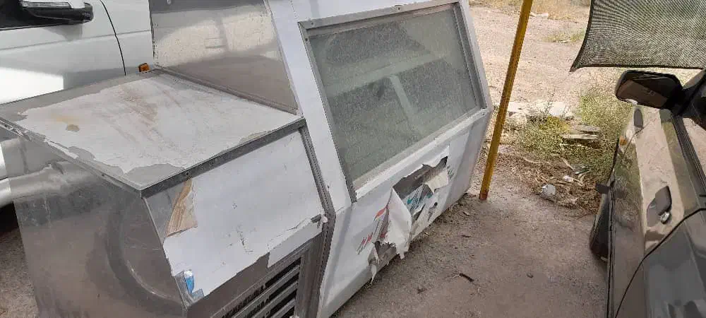 فروش یخچال ویترینی خوابیده آزمایش با موتور دانفوس|فروشگاه و مغازه|سیرجان, |دیوار