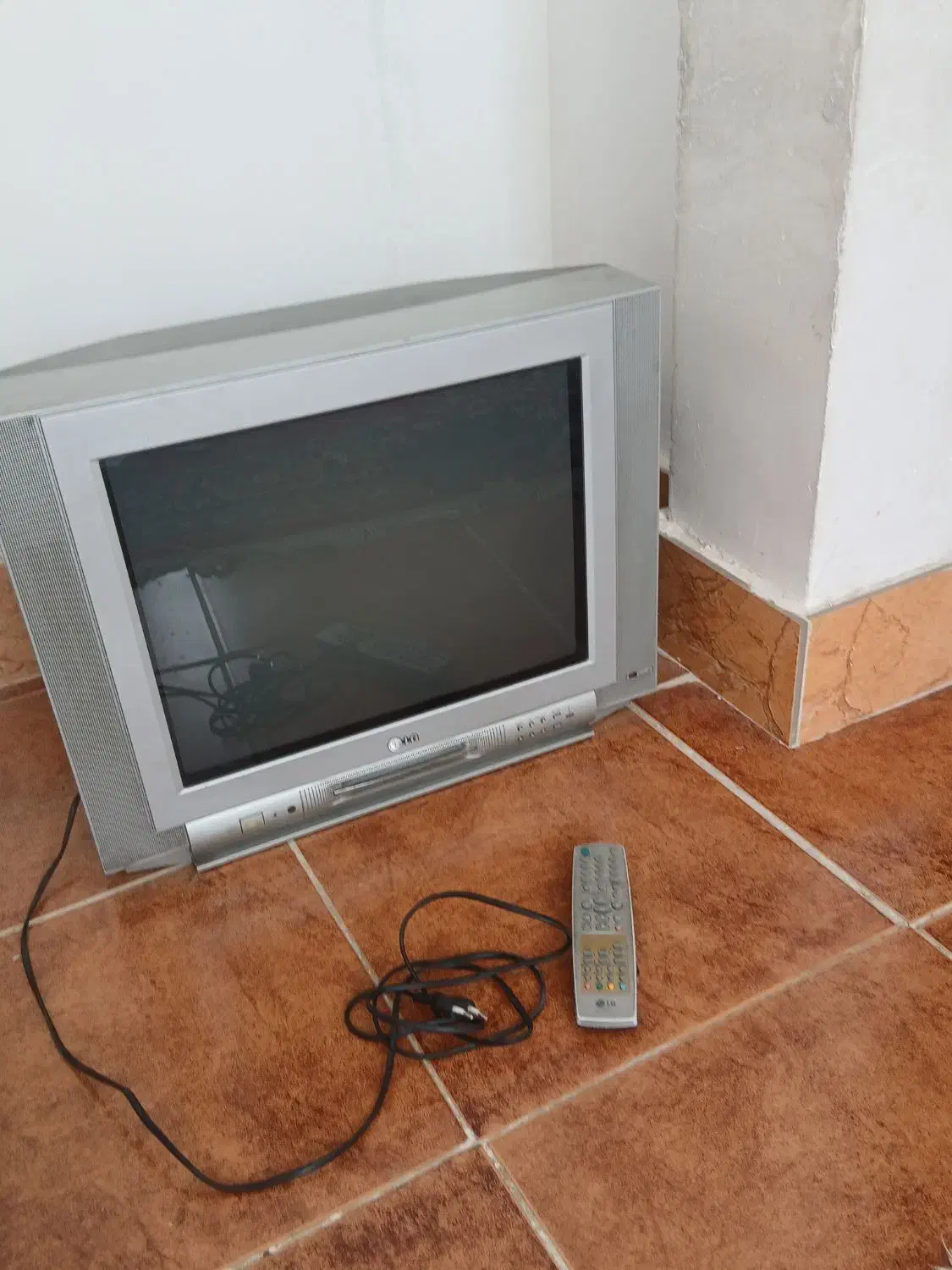 تلوزیون|تلویزیون و پروژکتور|الشتر, |دیوار