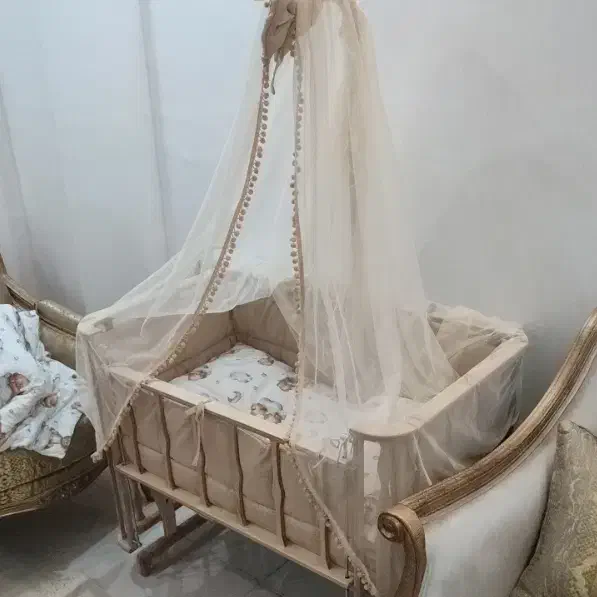 گهواره چوبی  متحرک|اسباب و اثاث بچه|مشگین شهر, |دیوار