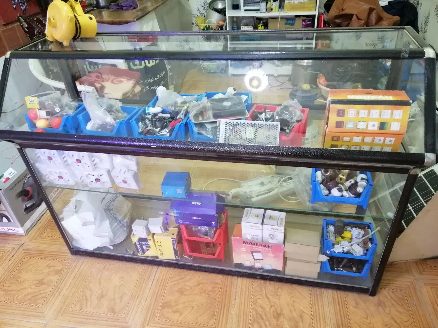 ویترین مغازه|بوفه، ویترین، کنسول|جوانرود, |دیوار