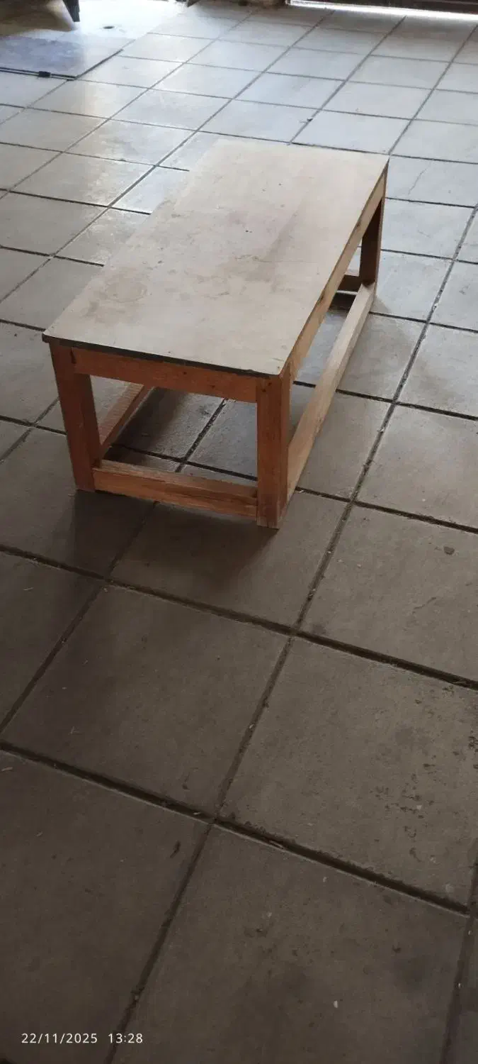 نیمکت|صندلی و نیمکت|بومهن, |دیوار