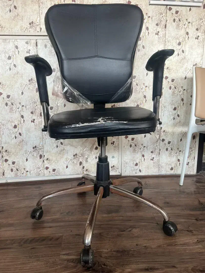 صندلی چرخ دار|صندلی و نیمکت|لنگرود, |دیوار