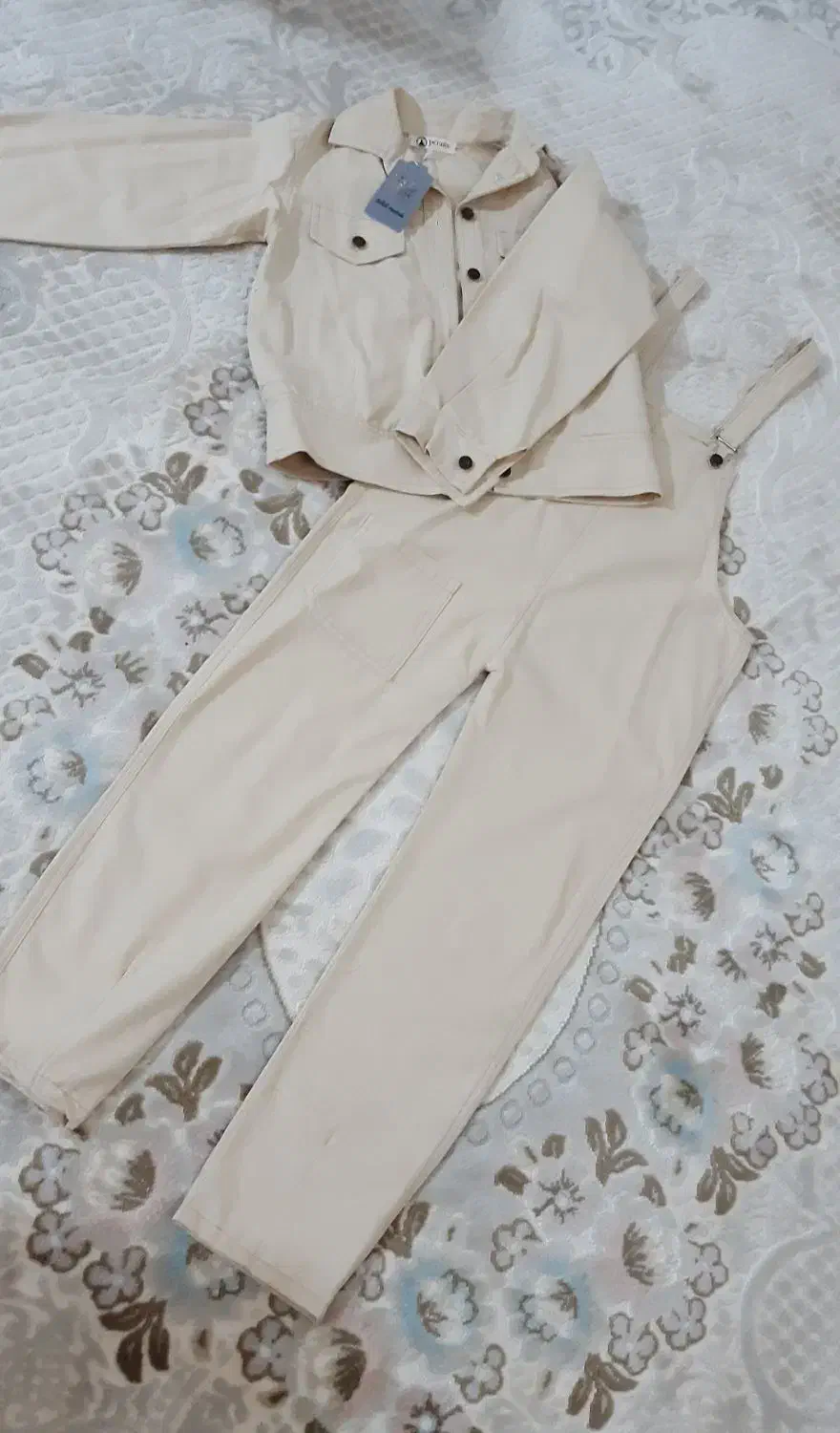 کت و بیلر|لباس|بروجرد, |دیوار