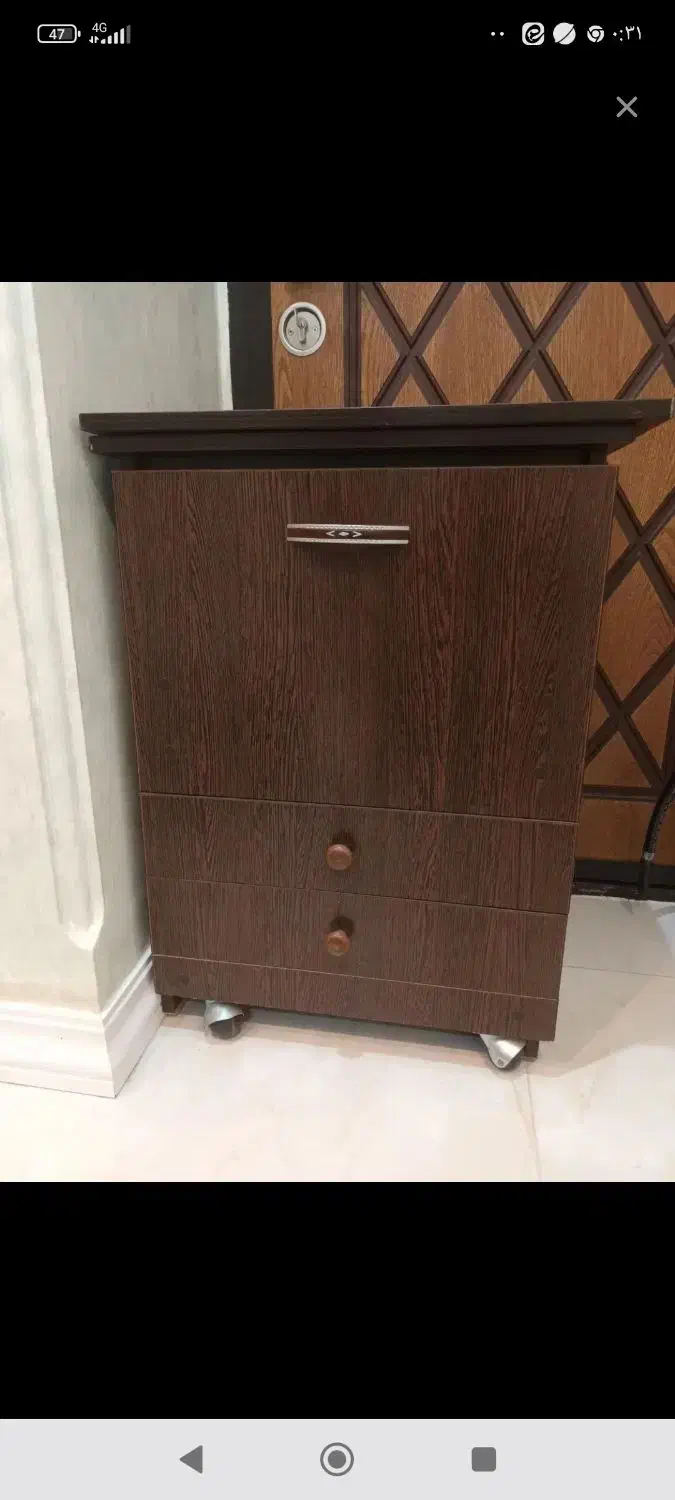 میز چرخ خیاطی دارای صندلی و کشو ام دی آف|چرخ خیاطی و ریسندگی|قم, مجیدیه|دیوار