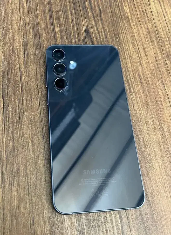 a55 سامسونگ ۲۵۶ گیگ و رم ۸ ویتنام با شارژر اصلی|موبایل|رودهن, |دیوار