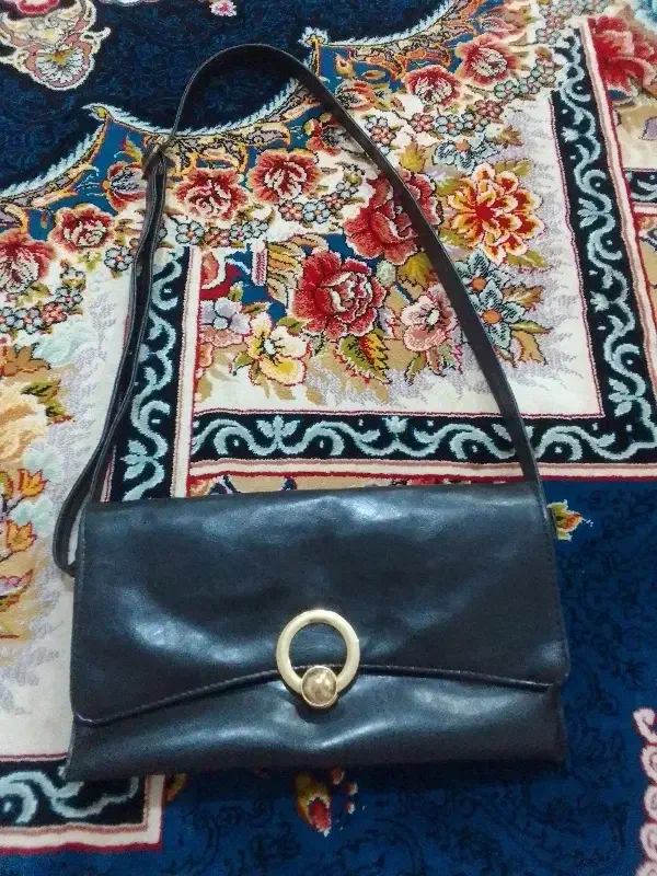 کیف ورنی|کیف، کفش، کمربند|رودسر, |دیوار