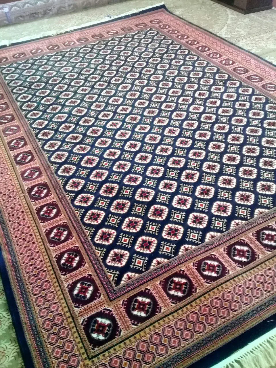 یک جفت فرش ۹ متری  آکبند ۱۲۰۰ شانه اصلی و سنگین|فرش|کرمانشاه, |دیوار