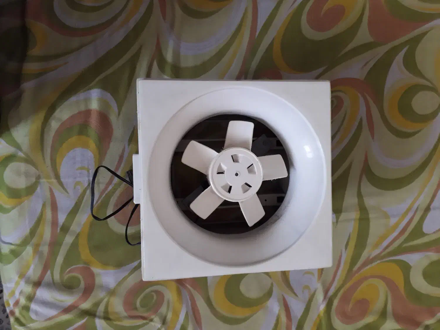 هواکش دمنده  ۲۰×۲۰ سالم|پنکه و تصفیه‌کنندهٔ هوا|کرج, کوی کارمندان جنوبی|دیوار