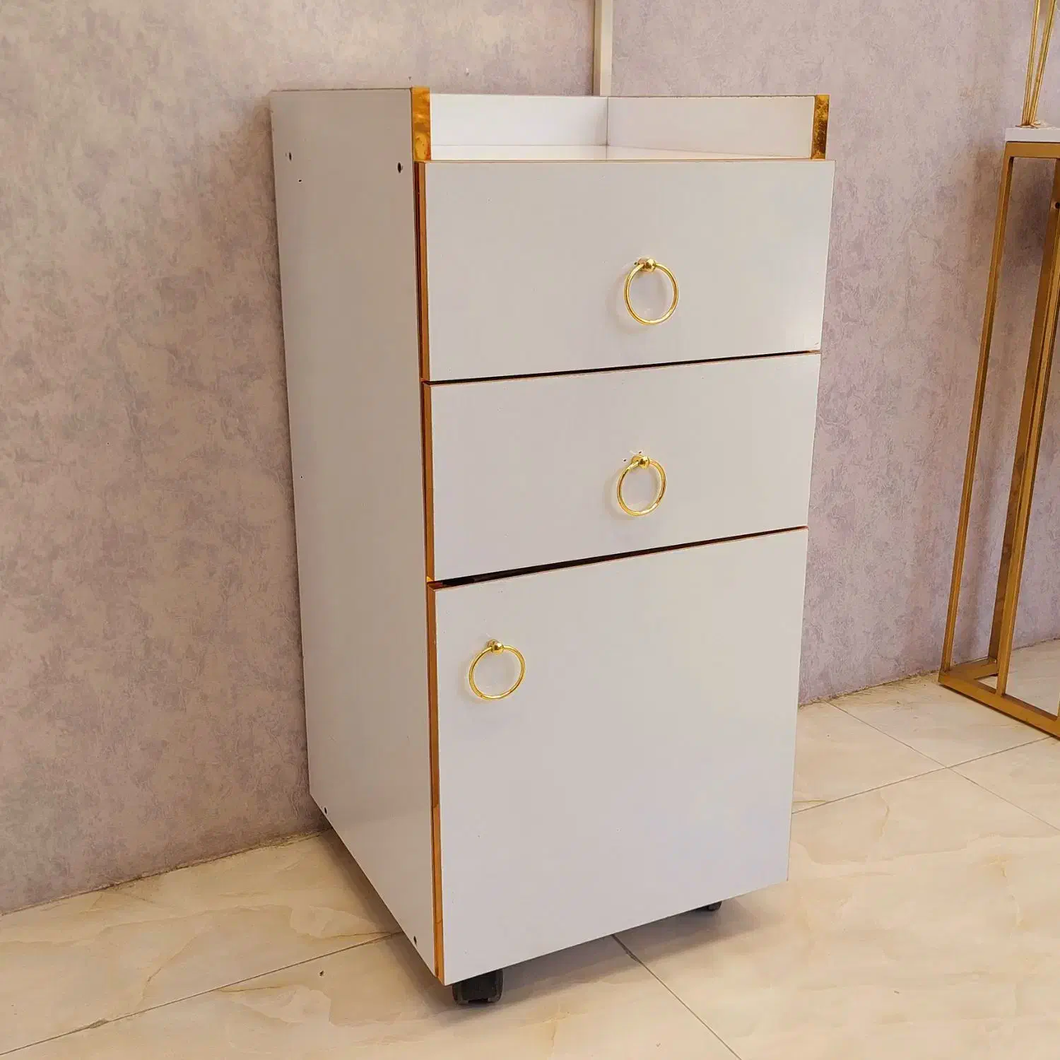 ترولی|آرایشگاه و سالنهای زیبایی|اصفهان, احمدآباد|دیوار