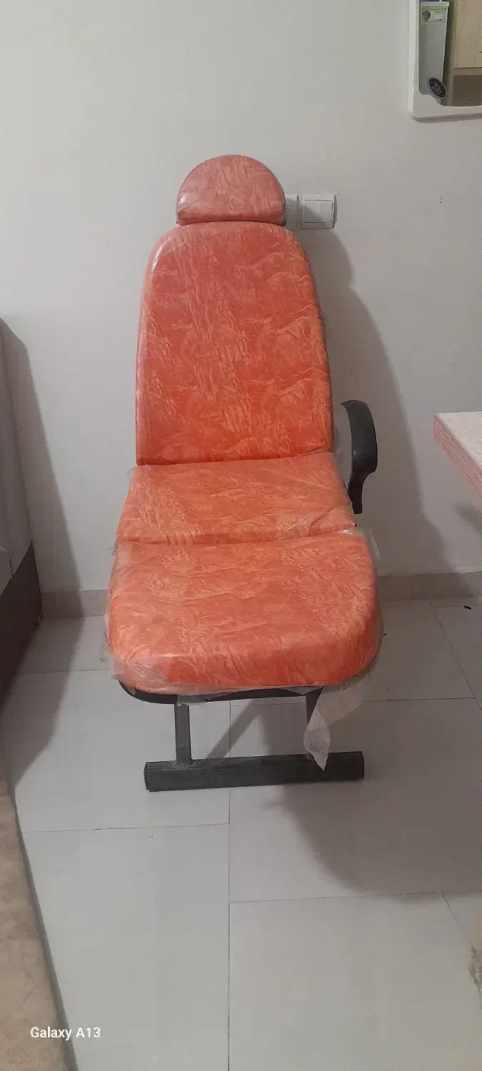 صندلی ارایشی|آرایشگاه و سالن‌های زیبایی|پرند, فاز ۶|دیوار