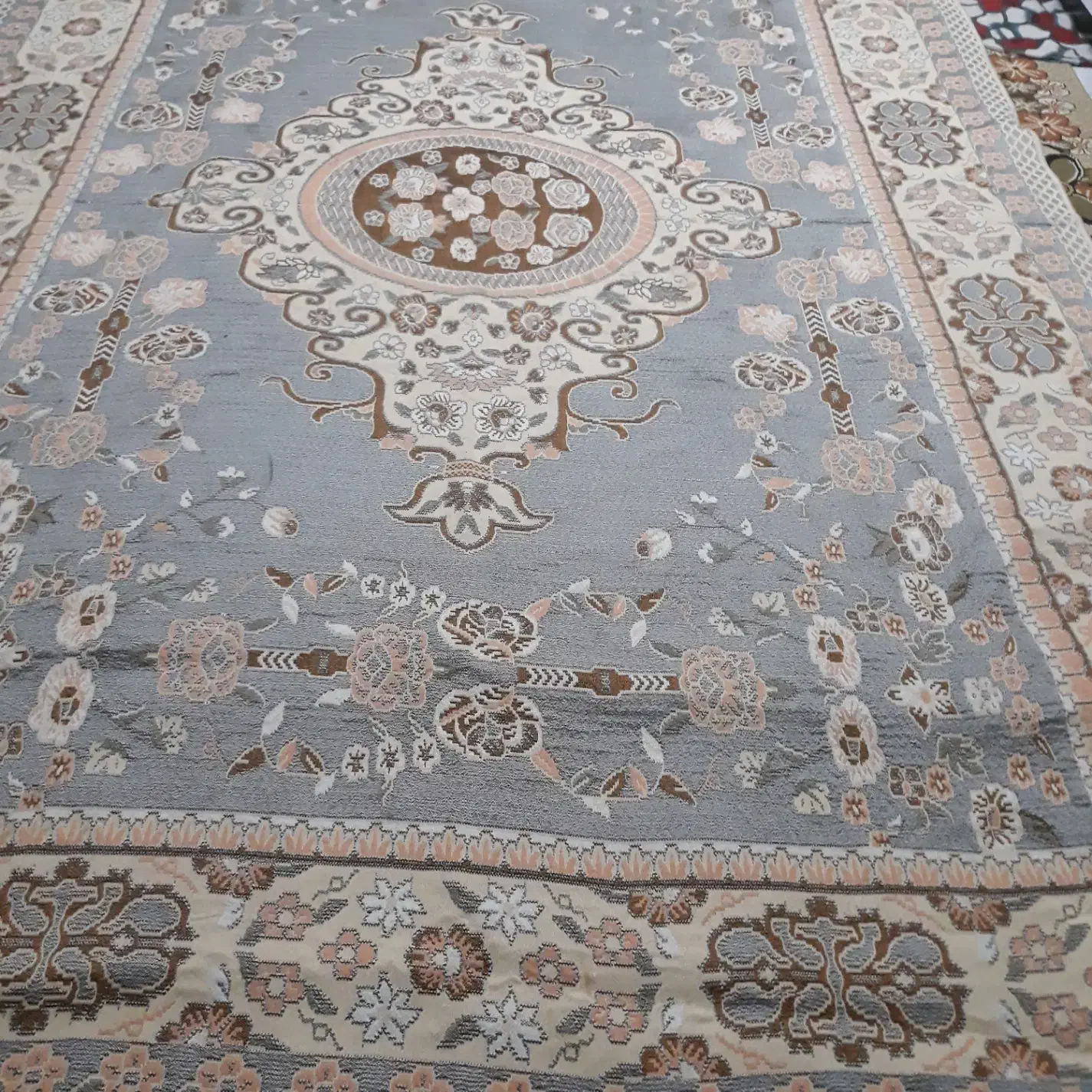 رو فرشی دو رو ا عدد ۲ در سه۵۵۰ هزار سالم و تمیز|روفرشی|نیشابور, راه آهن|دیوار