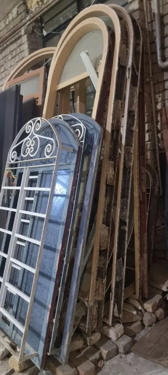 در و پنجره فلزی وآلومینیوم و چوبی|مصالح و تجهیزات ساختمان|ارومیه, |دیوار