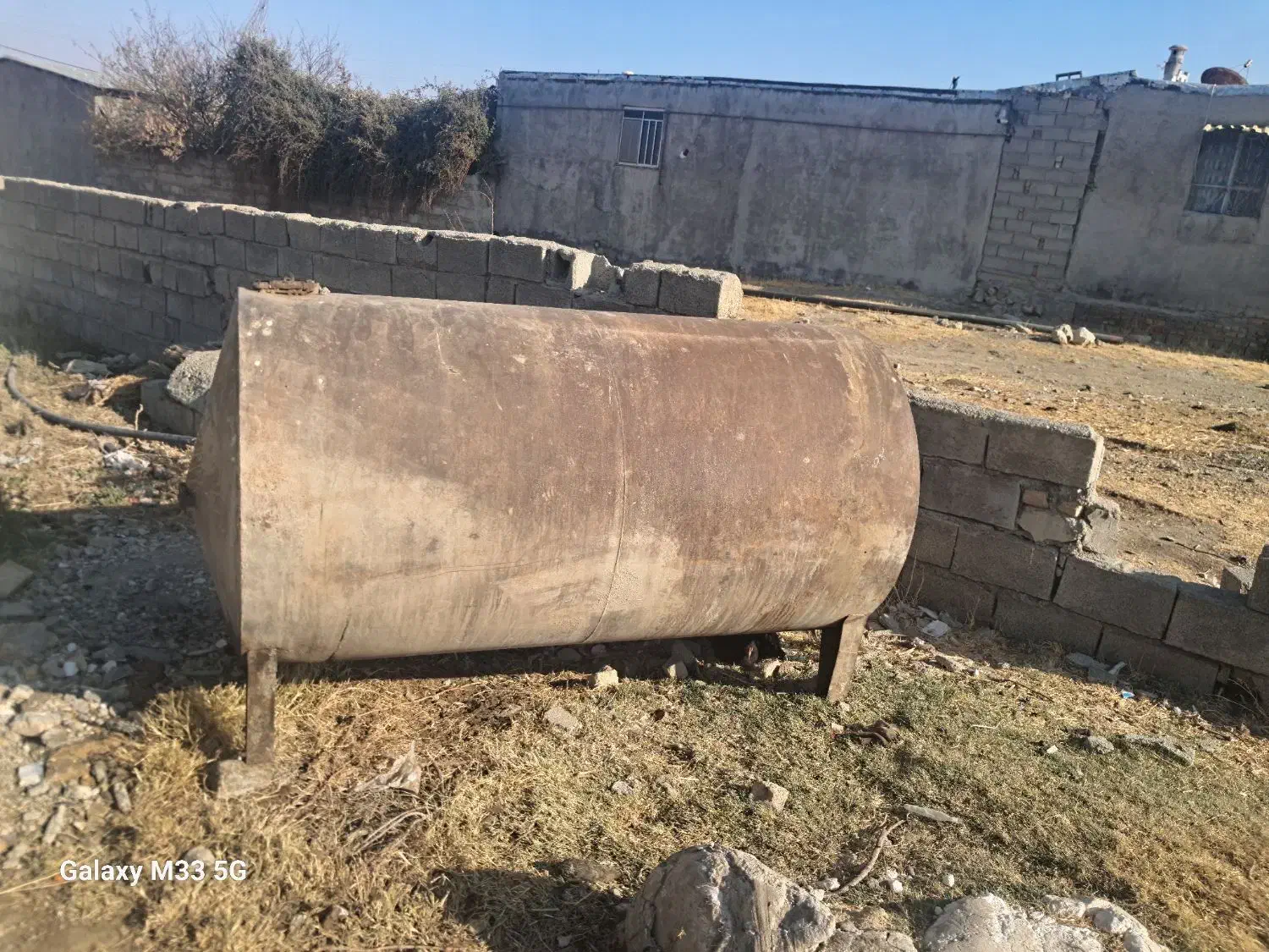 تانکر ۲۰۰۰لیتری جای گازوییل|ابزارآلات|دورود, |دیوار