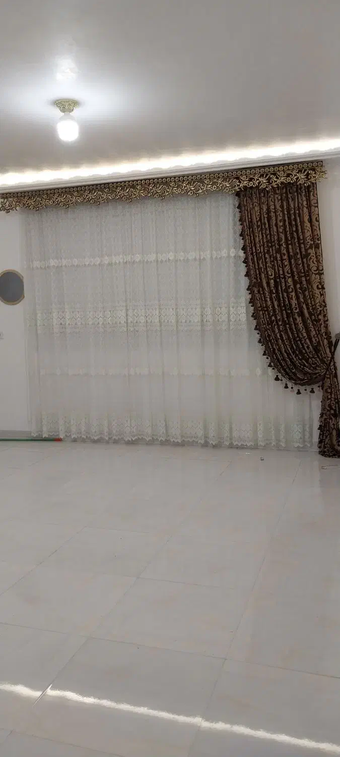 پرده به همراه والون و کتیبه|پرده، رانر، رومیزی|سراب, |دیوار