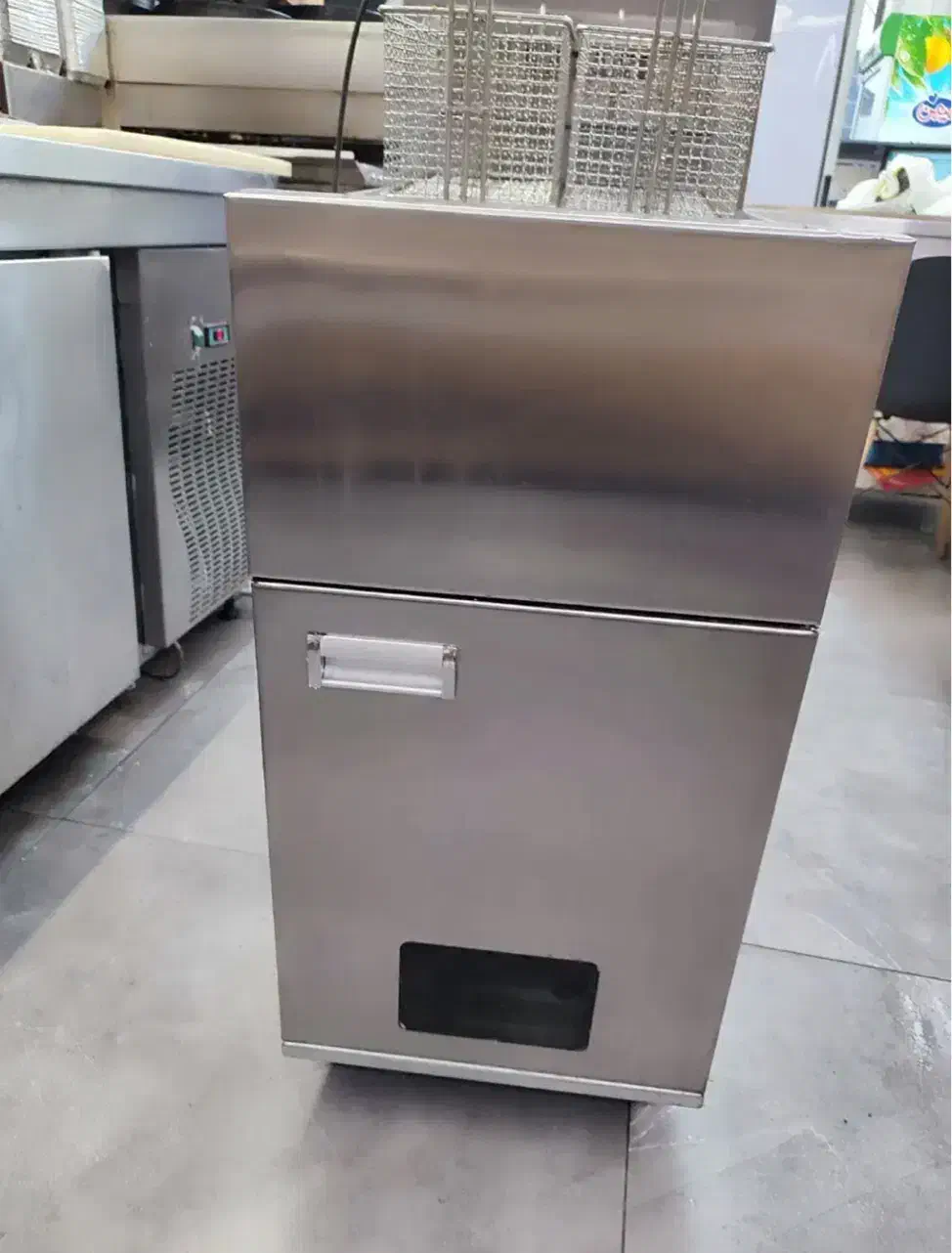 تعدادی لوازم فست فود و سوخاری|کافی‌شاپ و رستوران|فردیس, فردیس|دیوار