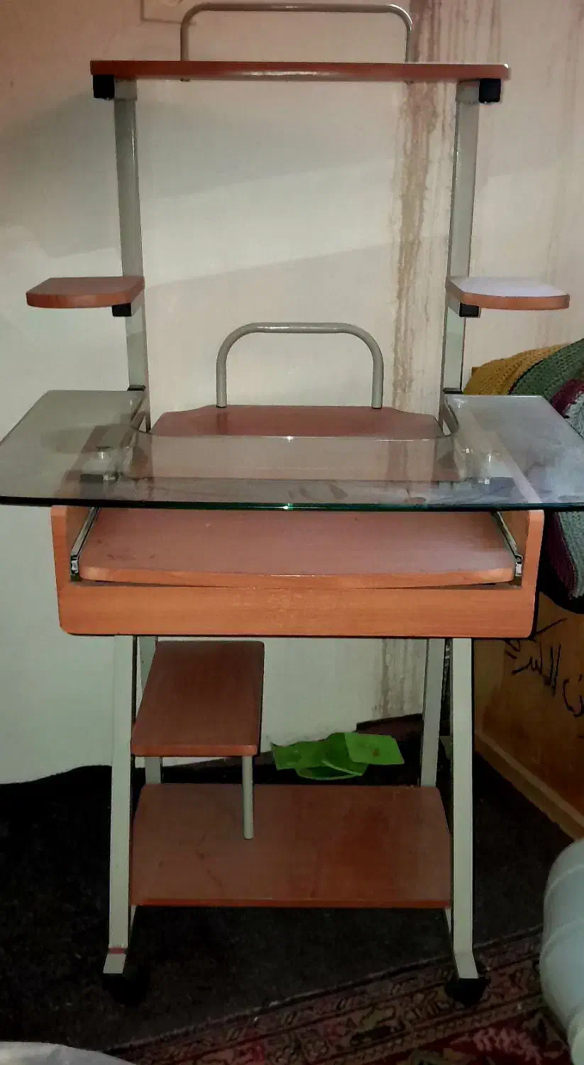 میز کامپیوتر|رایانه رومیزی|خرم‌آباد, |دیوار