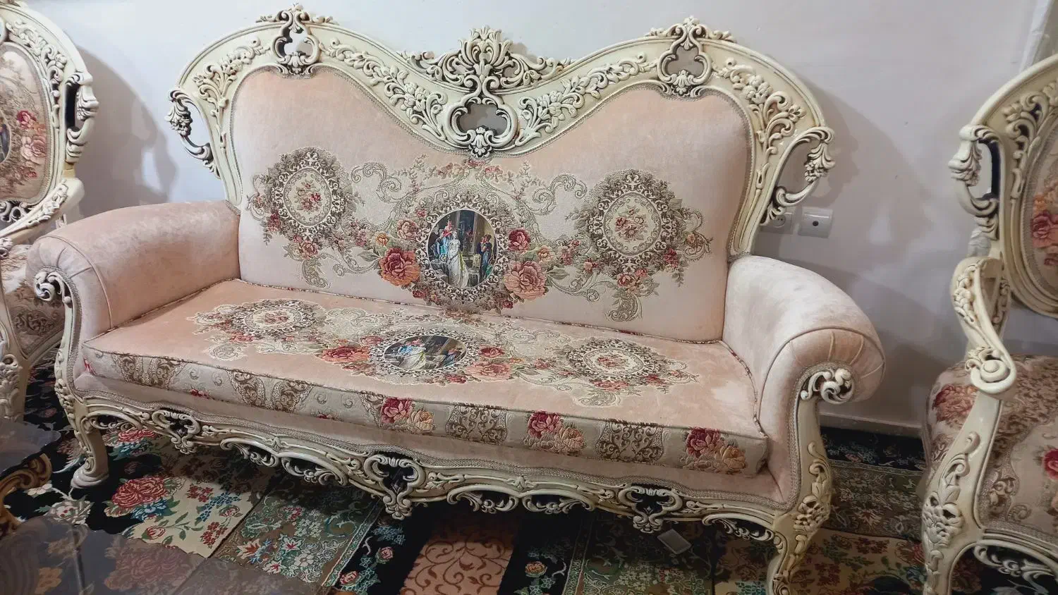 مبلمان وغذاخوری سلطنتی+(کاورژله ای)درحد اکبند|مبلمان خانگی و میز عسلی|بروجرد, |دیوار