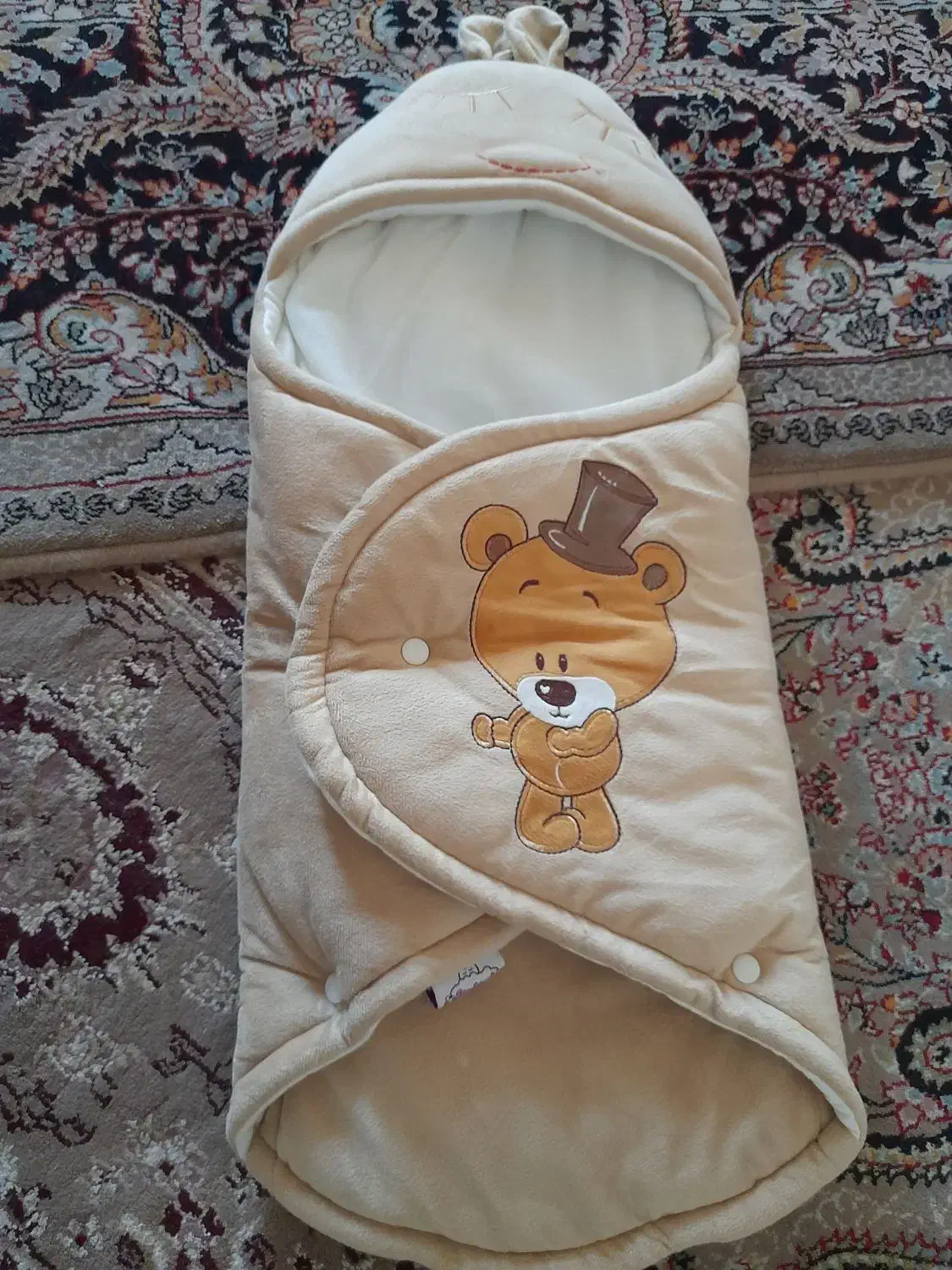 قنداق فرنگی وکفش|کفش و لباس بچه|مشهد, سجادیه|دیوار