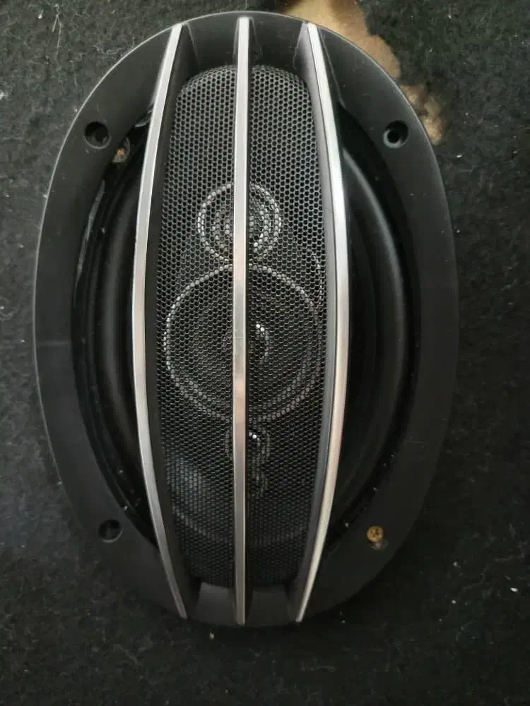 باند در حد|قطعات یدکی و لوازم جانبی|سنگر, |دیوار