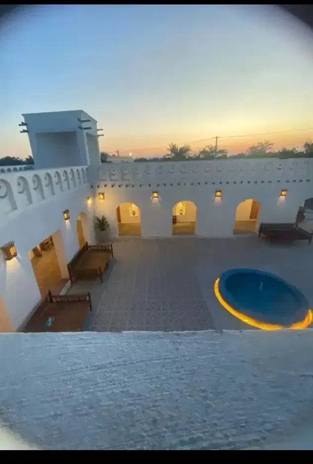 عمارت بادگیر|اجارهٔ کوتاه‌مدت ویلا و باغ|قشم, |دیوار