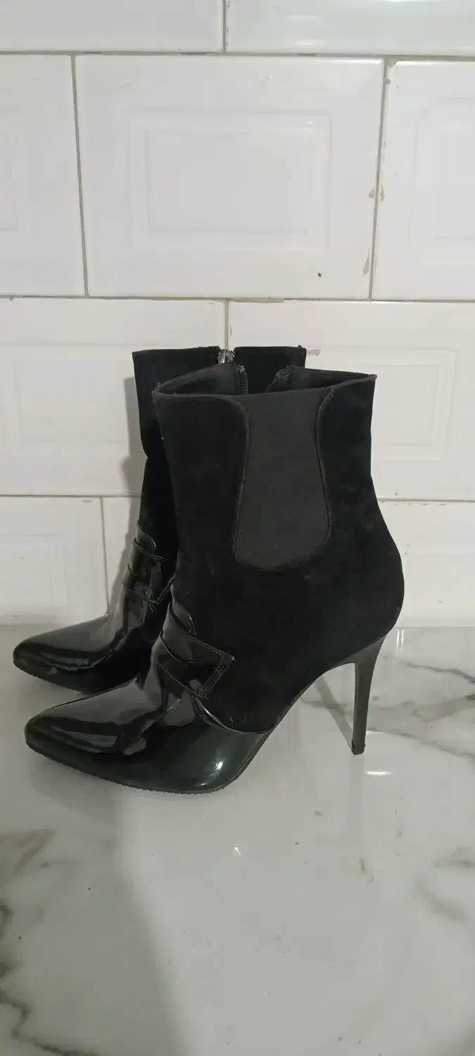 تعدادی پوتین ونیم بوت زنانه|کیف، کفش، کمربند|محمدشهر, ولدآباد بزرگ|دیوار