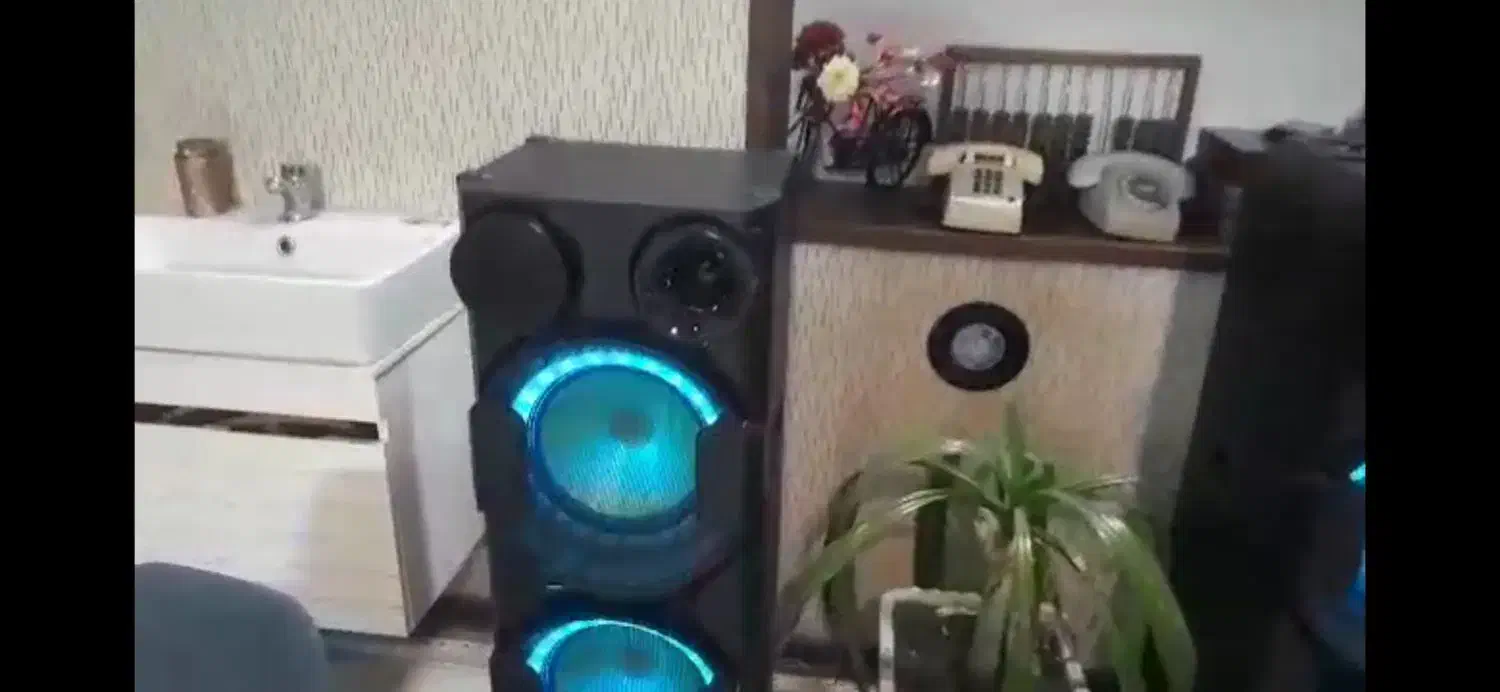 اسپیکر دیجی خیلی بزرگ فول آپشن در حدنو|سیستم صوتی خانگی|بروجرد, |دیوار