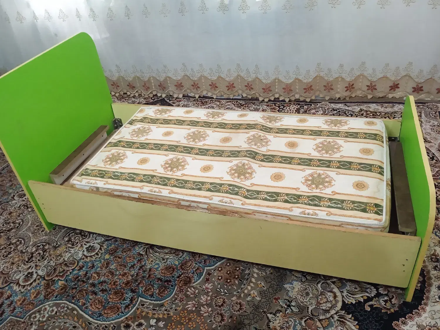 تخت خواب|تخت و صندلی بچه|مشهد, بهمن|دیوار