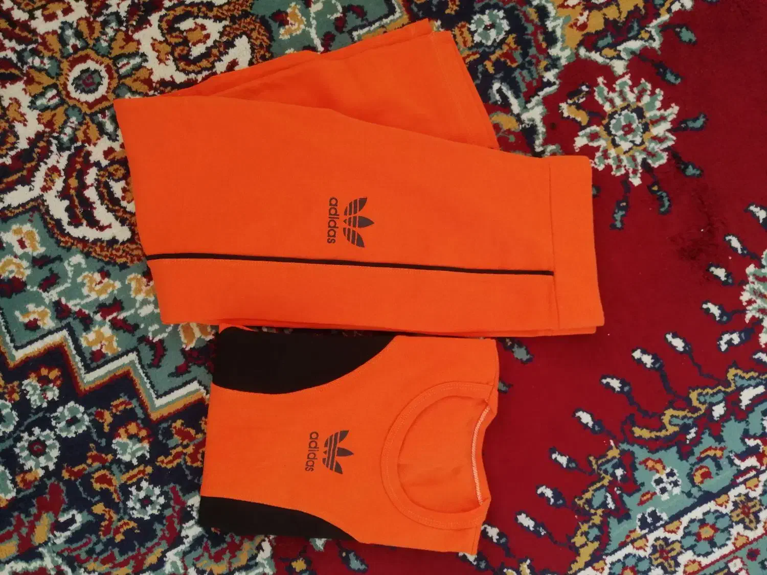 بلوز و شلوارک ورزشی|لباس|اراک, |دیوار