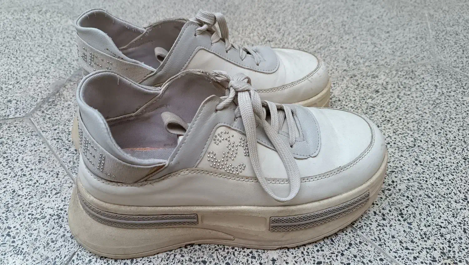 کفش زنانه|کیف، کفش، کمربند|قم, سرحوض|دیوار