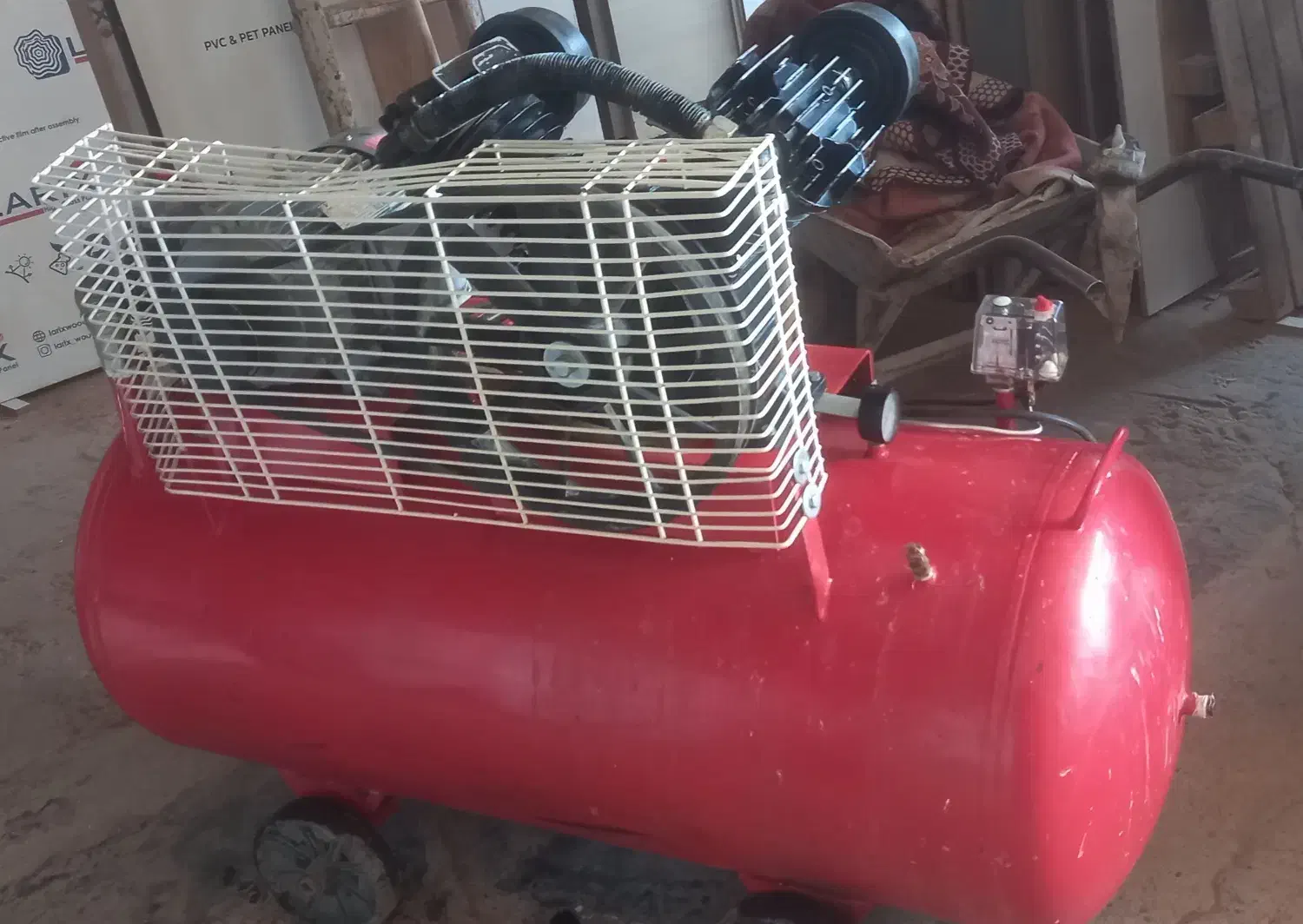 پمپ باد ۳۵۰لیتری ۳فاز|ابزارآلات|اصفهان, شهرک زاینده رود|دیوار